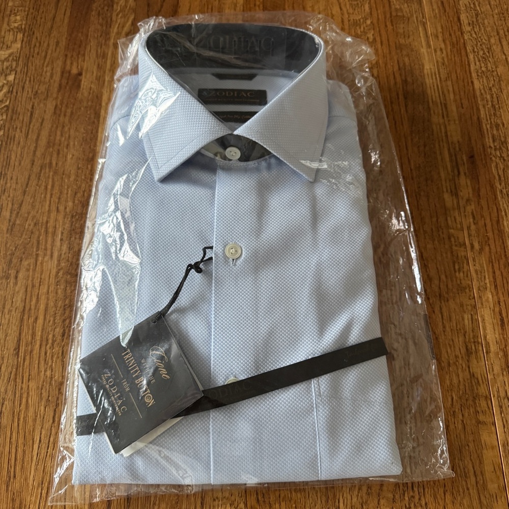 NWT men’s Zodiac pale blue/white dress shirt, 15.5 tailored fit